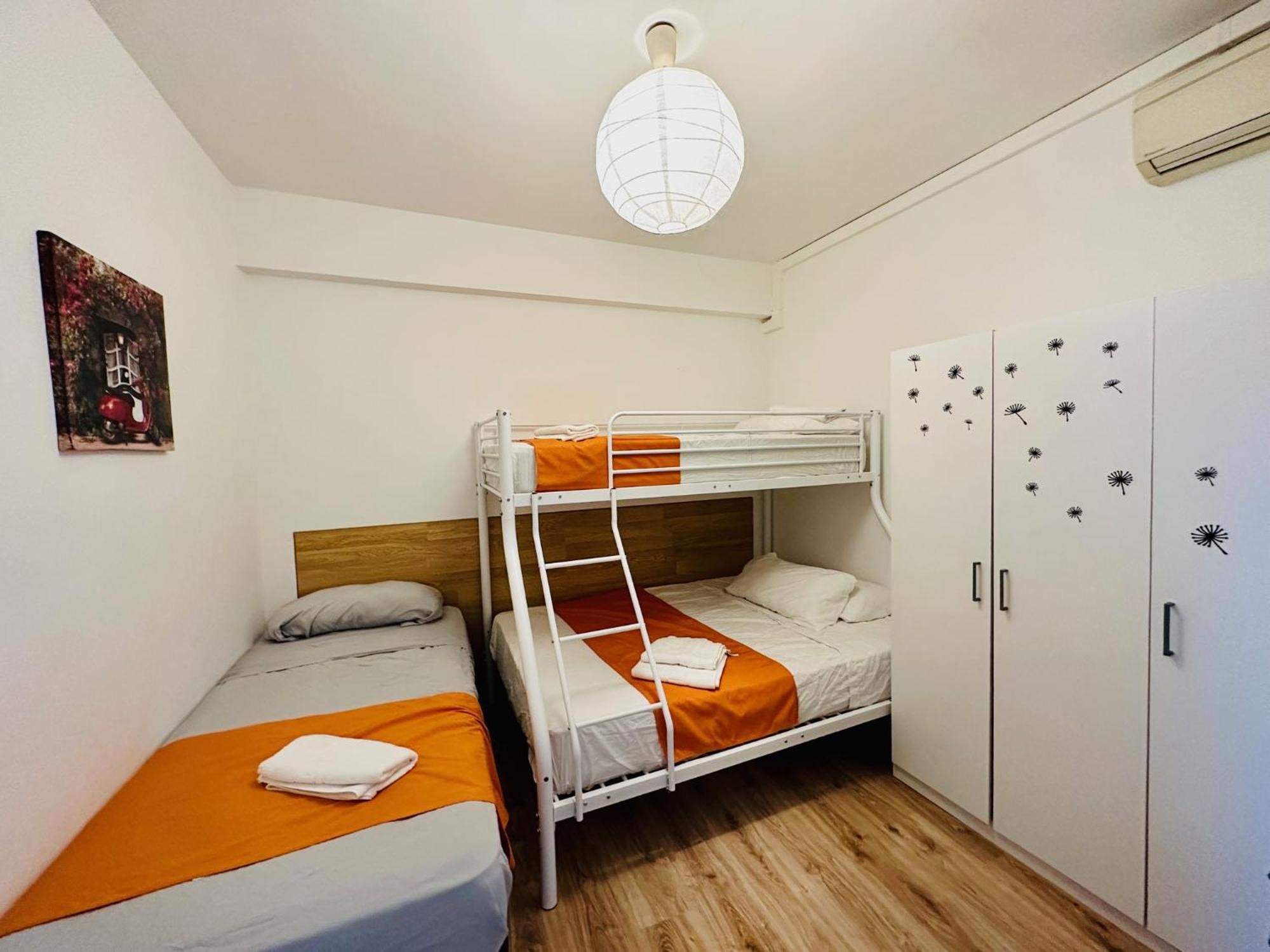 Punta Me Rooms In Madrid Downtown Екстериор снимка