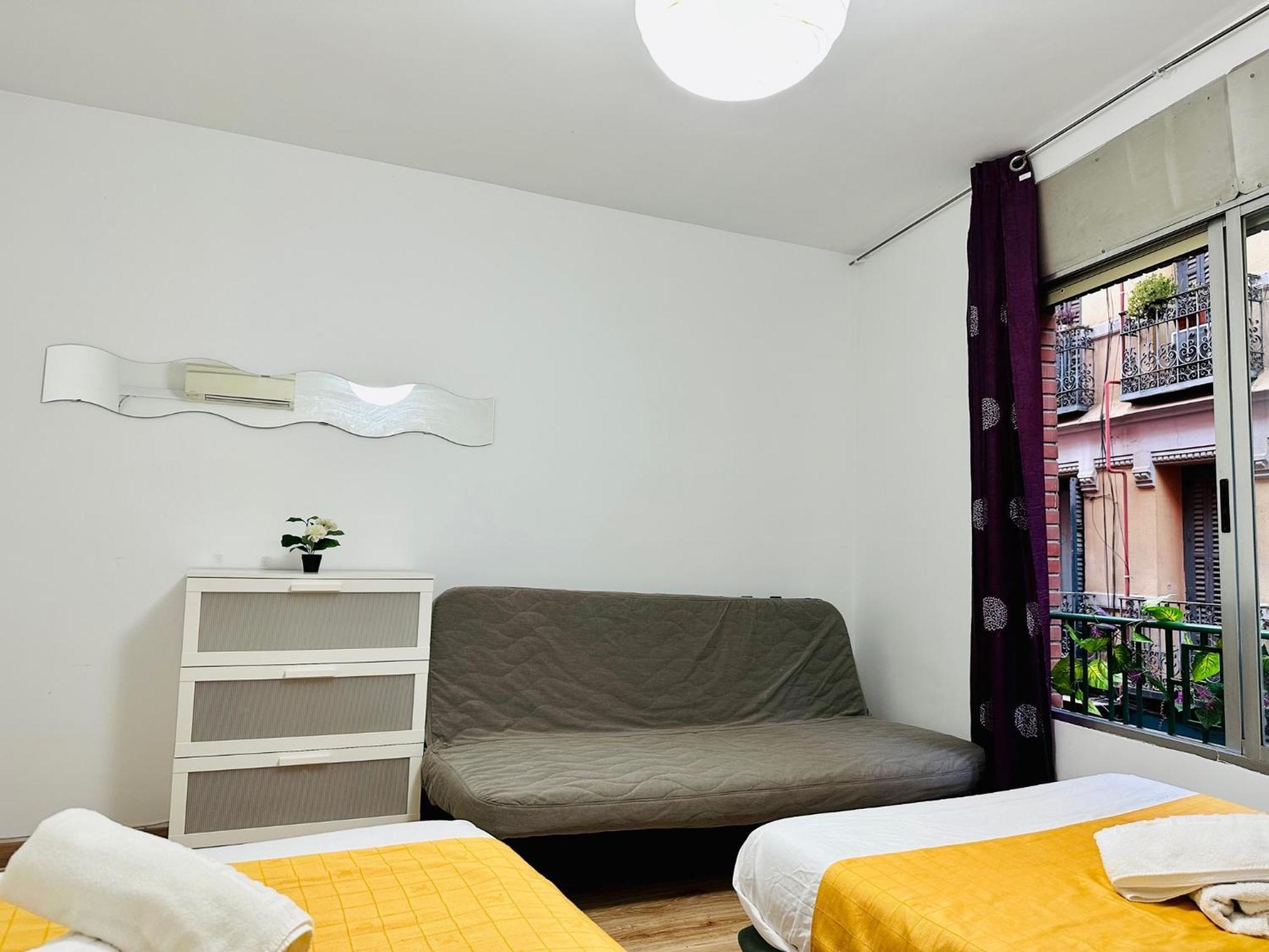 Punta Me Rooms In Madrid Downtown Екстериор снимка