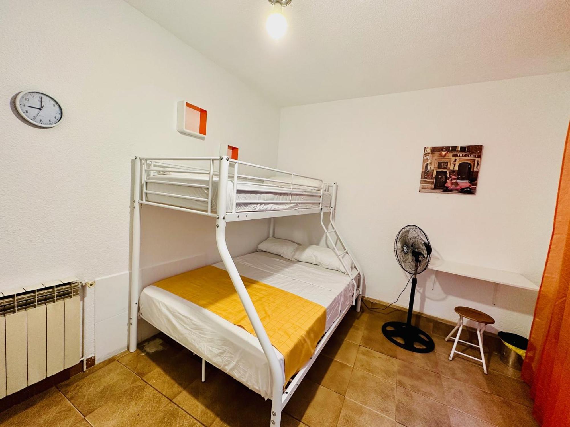 Punta Me Rooms In Madrid Downtown Екстериор снимка