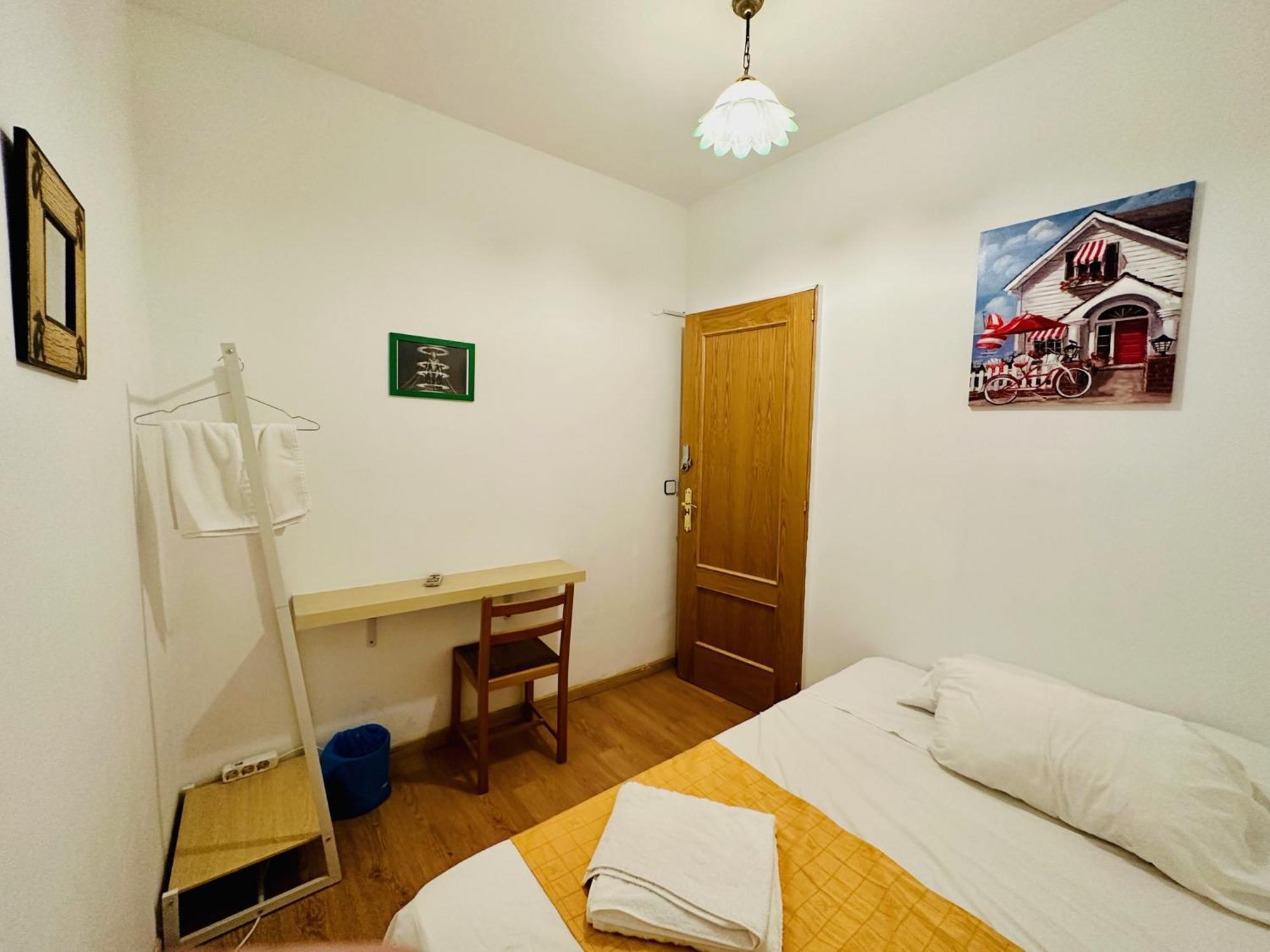 Punta Me Rooms In Madrid Downtown Екстериор снимка